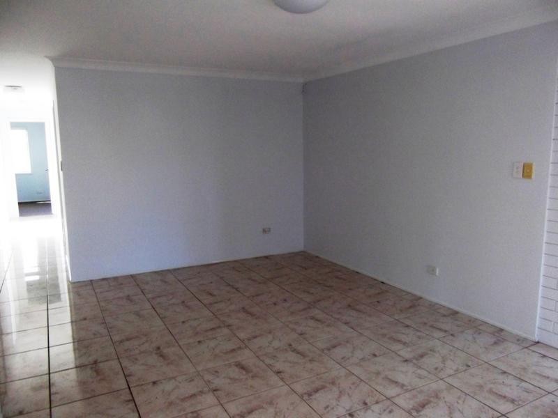 18 Collins Crescent, Benowa QLD 4217