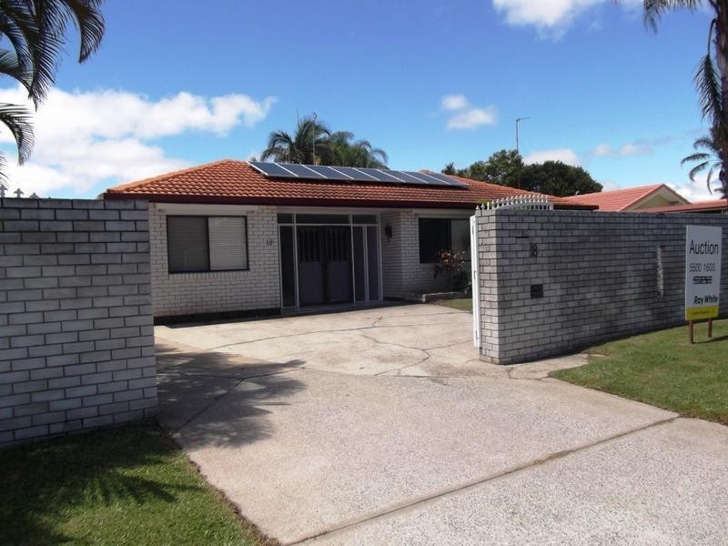 18 Collins Crescent, Benowa QLD 4217