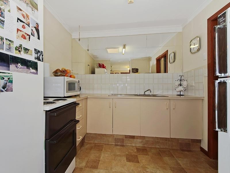 24 Binstead Drive, Southport QLD 4215