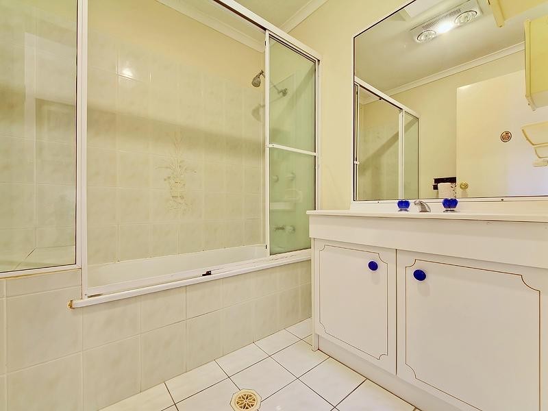 24 Binstead Drive, Southport QLD 4215