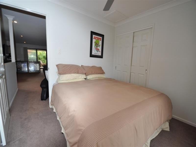 240 Benowa Road, Benowa QLD 4217