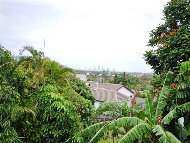 240 Benowa Road, Benowa QLD 4217