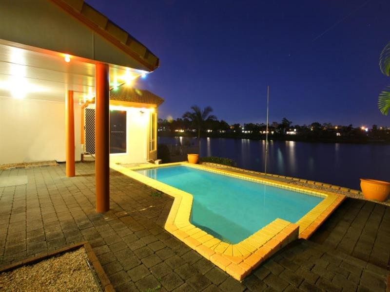 23 Cabana Boulevard, Benowa QLD 4217