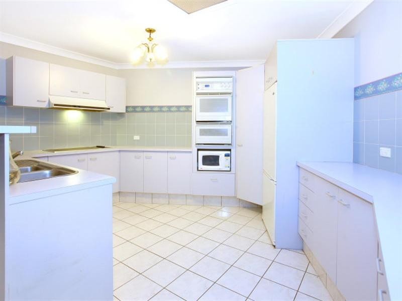 23 Cabana Boulevard, Benowa QLD 4217