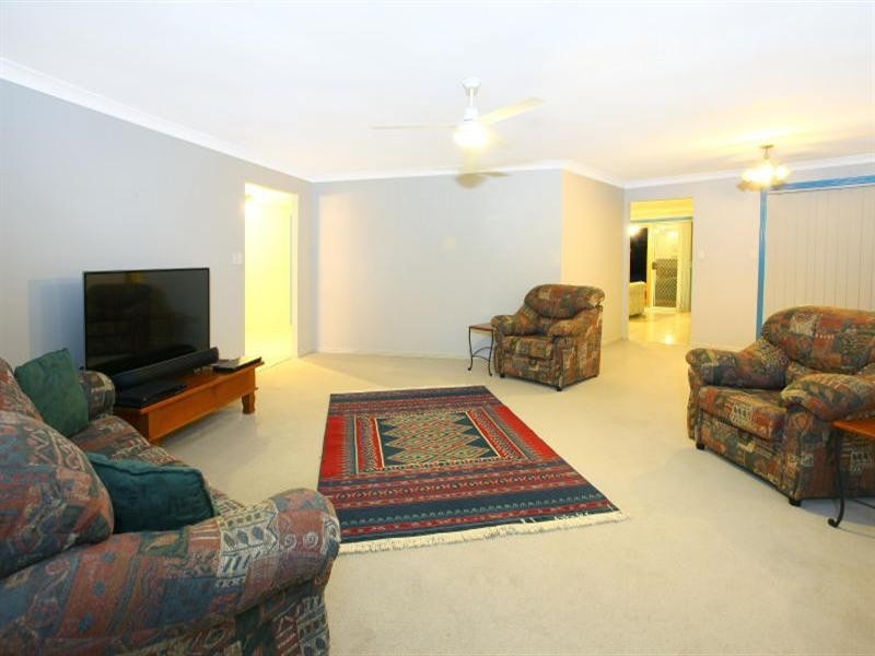 23 Cabana Boulevard, Benowa QLD 4217