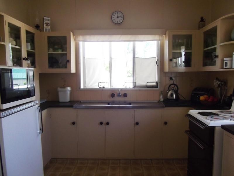 10 Beatty Street, Southport QLD 4215