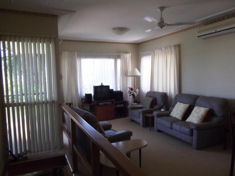 10 Beatty Street, Southport QLD 4215