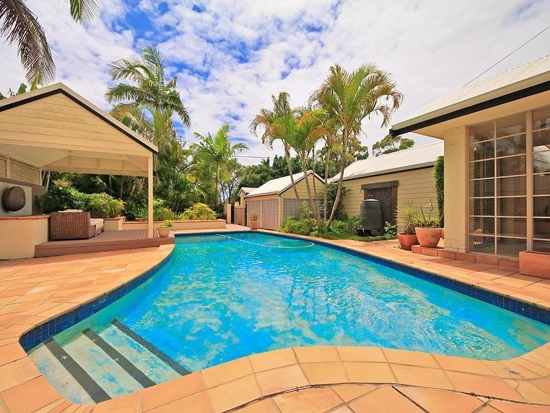 118 Slatyer Avenue, Bundall QLD 4217