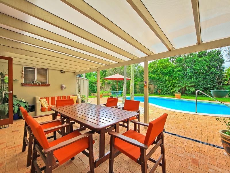 25 Jaguar Drive, Bundall QLD 4217