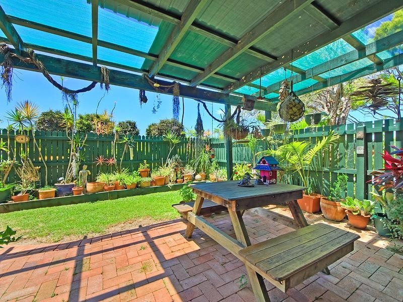 3 Tristan Place.  23 Tristan Court, Benowa QLD 4217