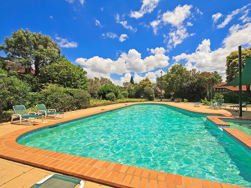 3 Tristan Place.  23 Tristan Court, Benowa QLD 4217