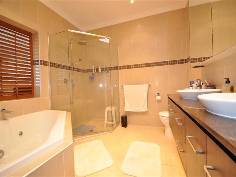 66 Nicklaus Court. Lakelands Signature Living., Merrimac QLD 4226