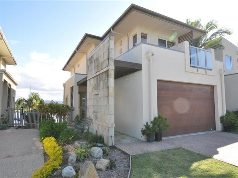 66 Nicklaus Court. Lakelands Signature Living., Merrimac QLD 4226