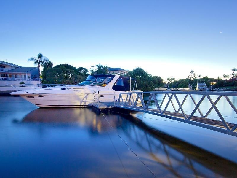 16 Blair Athol Crescent, Sorrento QLD 4217