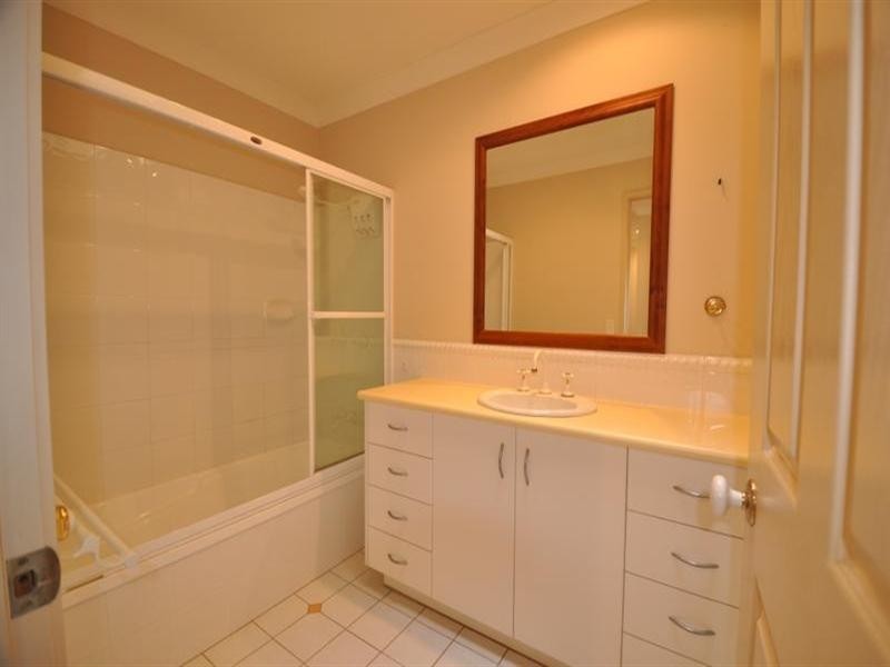 30 Phoenix Palms. 1 Bronberg Court, Southport QLD 4215