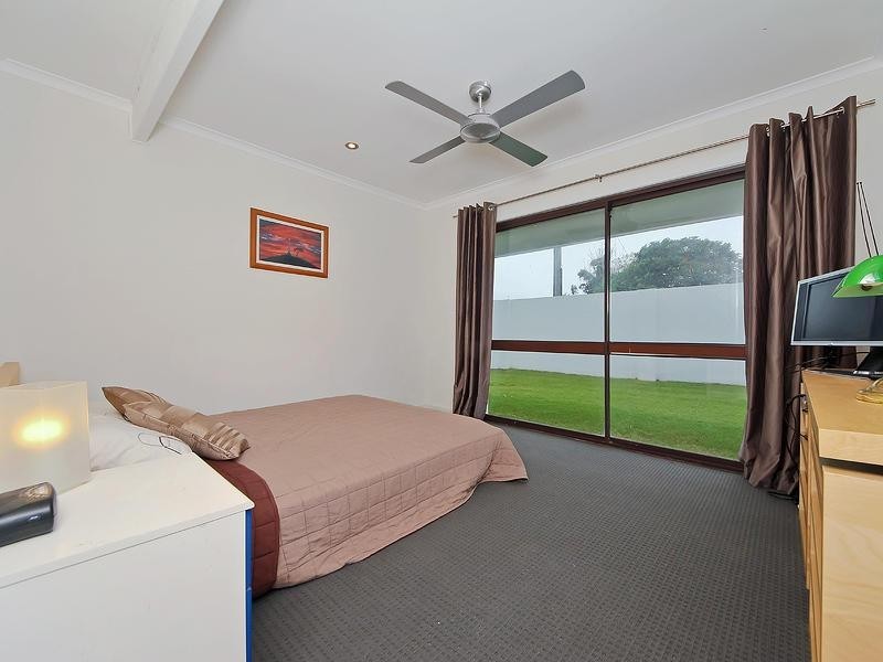 18 Tiwi Street, Sorrento QLD 4217