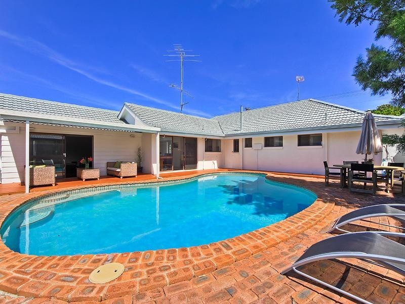 18 Tiwi Street, Sorrento QLD 4217