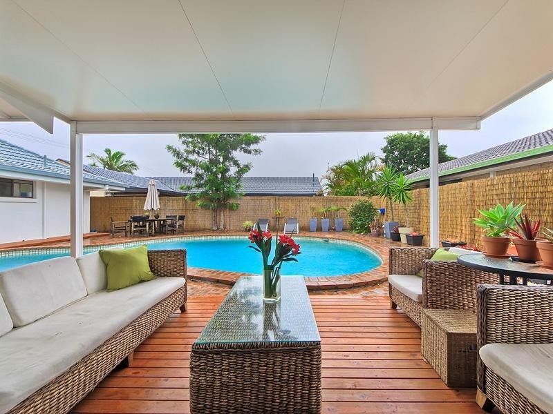 18 Tiwi Street, Sorrento QLD 4217