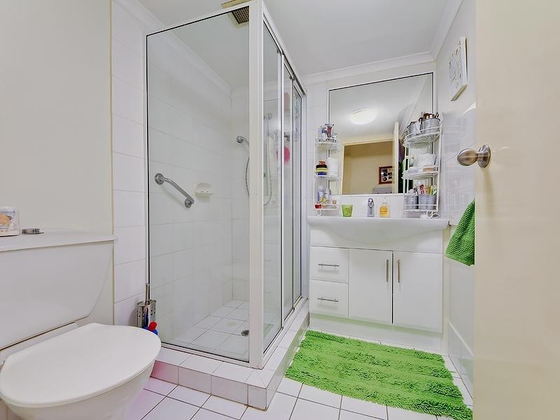 5 Paradise Gardens. 19 Heath Street, Southport QLD 4215