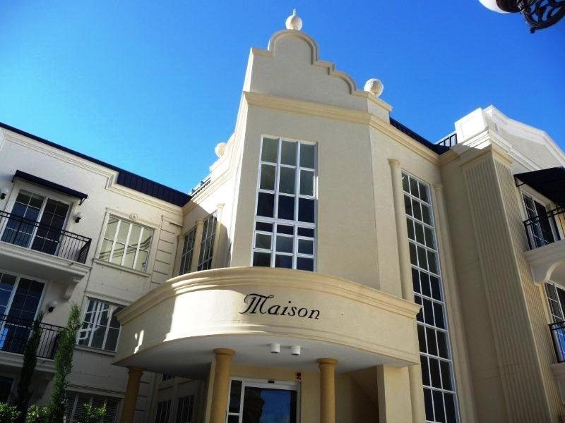 2035 Maison.  3029 The  Boulevard.  Emerald Lakes., Carrara QLD 4211