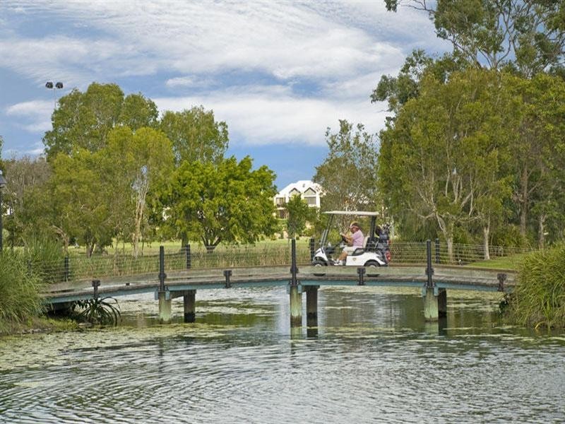 2035 Maison.  3029 The  Boulevard.  Emerald Lakes., Carrara QLD 4211