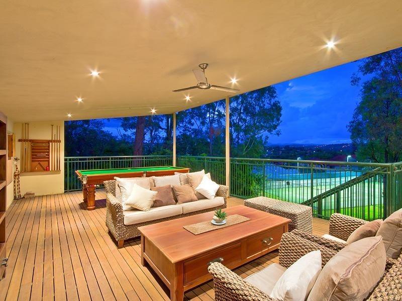 25 Uplands Drive, Parkwood QLD 4214