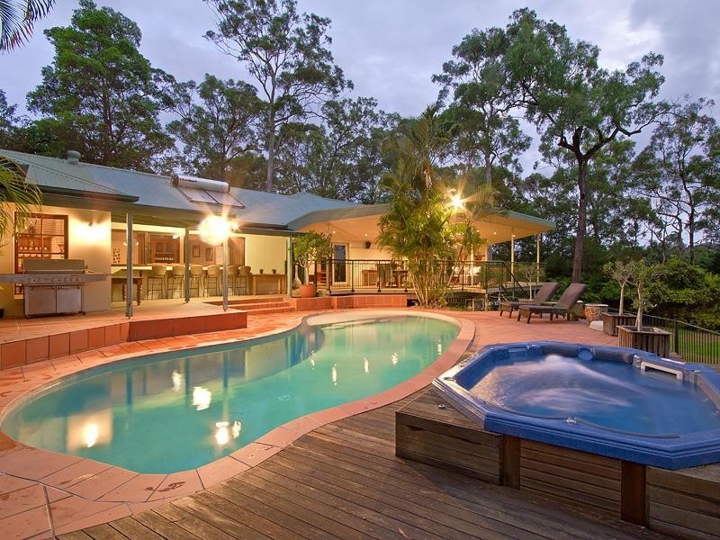 25 Uplands Drive, Parkwood QLD 4214