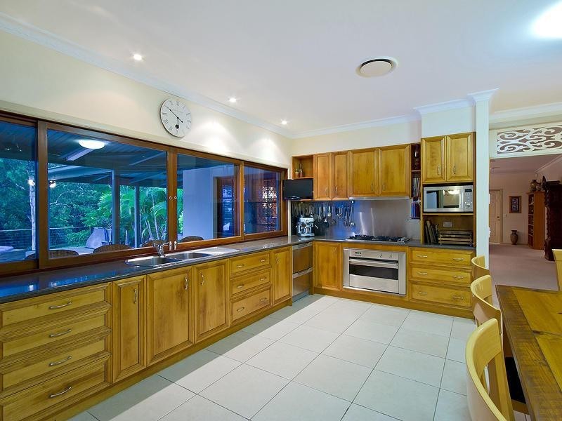 25 Uplands Drive, Parkwood QLD 4214