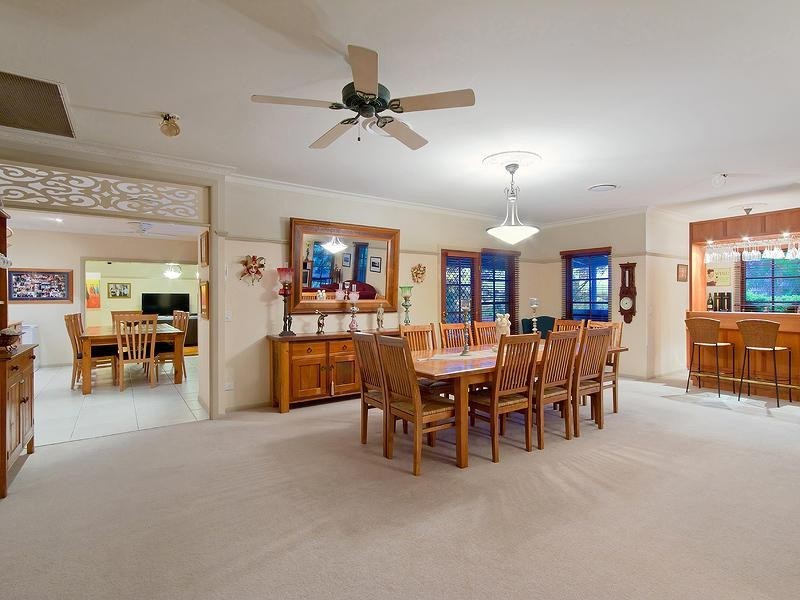 25 Uplands Drive, Parkwood QLD 4214