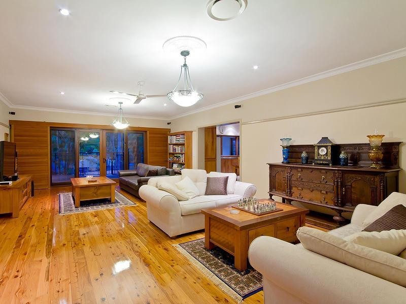 25 Uplands Drive, Parkwood QLD 4214