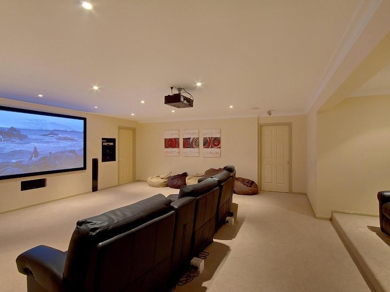 25 Uplands Drive, Parkwood QLD 4214