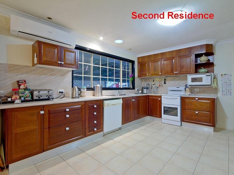 25 Uplands Drive, Parkwood QLD 4214