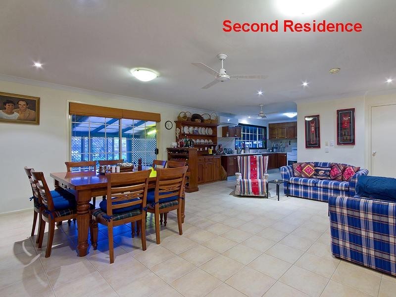 25 Uplands Drive, Parkwood QLD 4214