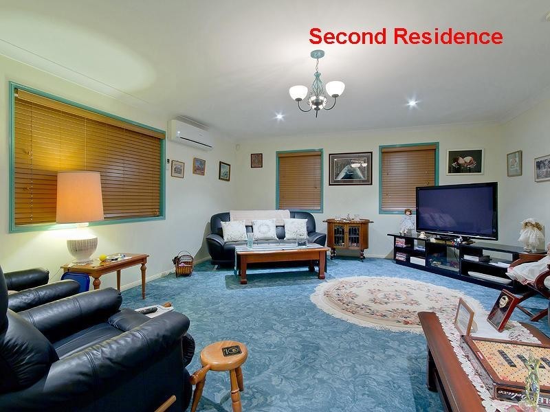 25 Uplands Drive, Parkwood QLD 4214