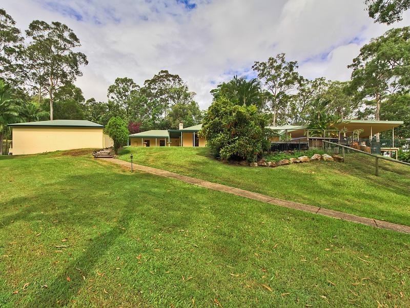 25 Uplands Drive, Parkwood QLD 4214