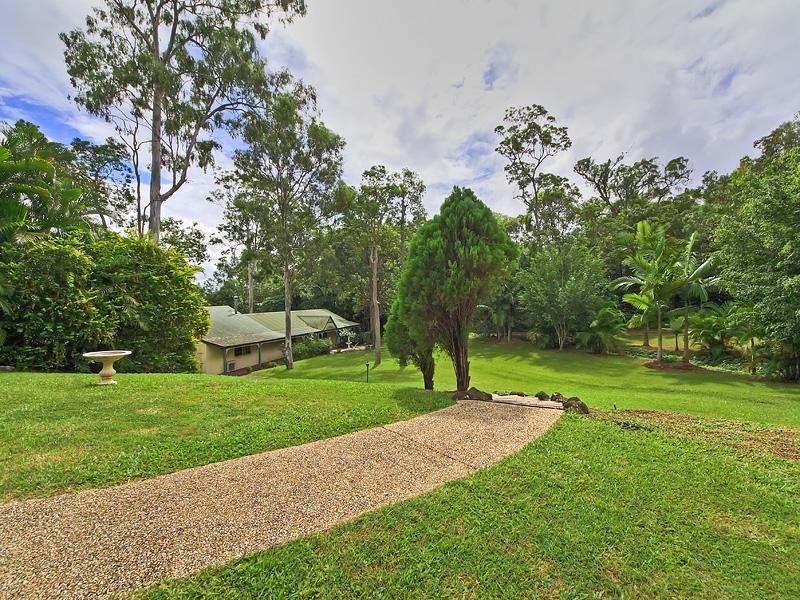 25 Uplands Drive, Parkwood QLD 4214