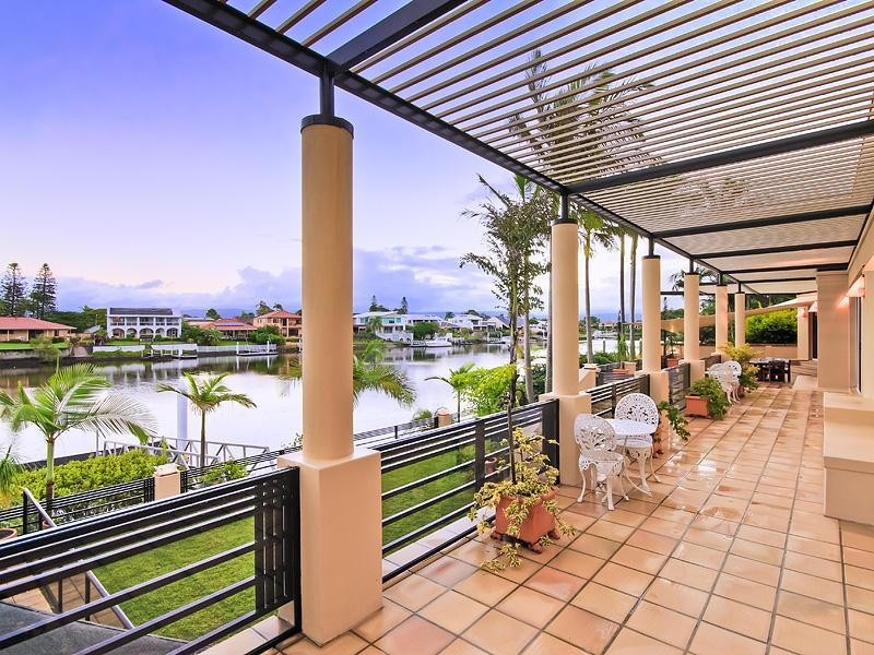 20 St Tropez Terrace, Sorrento QLD 4217