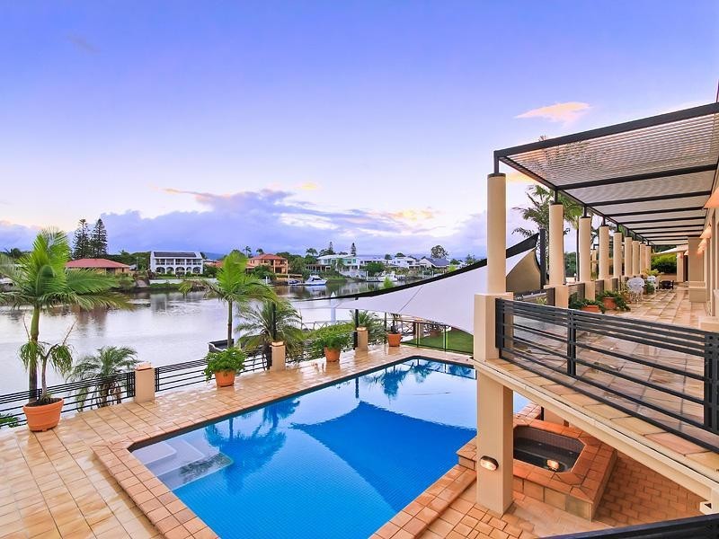 20 St Tropez Terrace, Sorrento QLD 4217