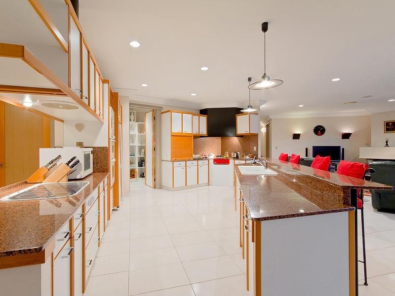 20 St Tropez Terrace, Sorrento QLD 4217