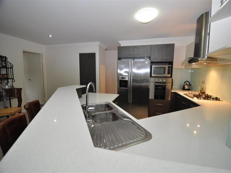 38 Lochinvar Court, Ashmore QLD 4214