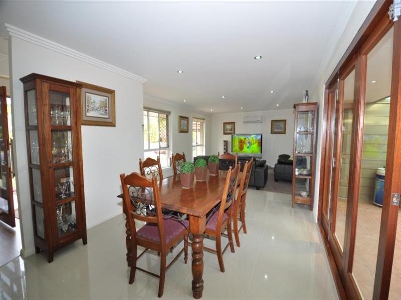 38 Lochinvar Court, Ashmore QLD 4214