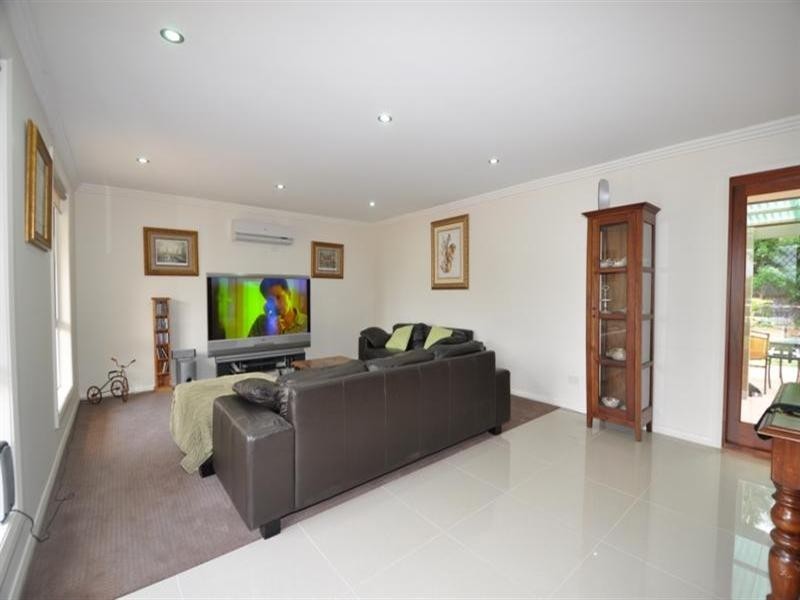 38 Lochinvar Court, Ashmore QLD 4214
