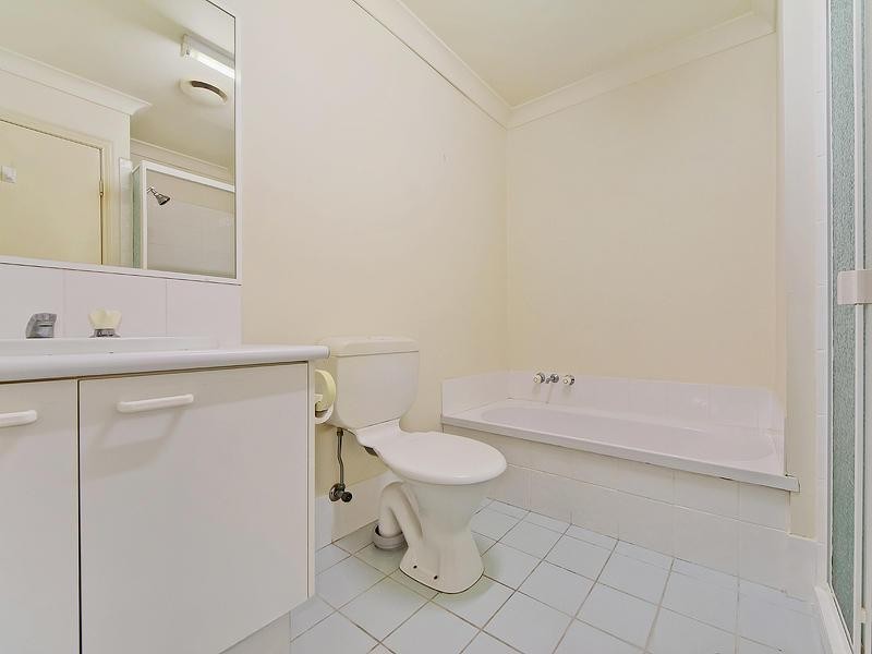 11 Benowa Lodge.  87 Heeb Street, Ashmore QLD 4214