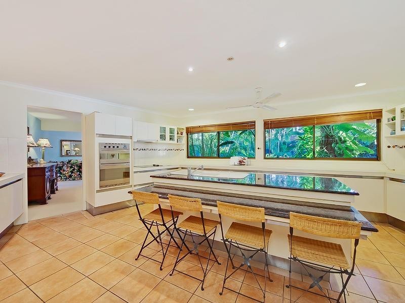 6 Midgera Street, Ashmore QLD 4214