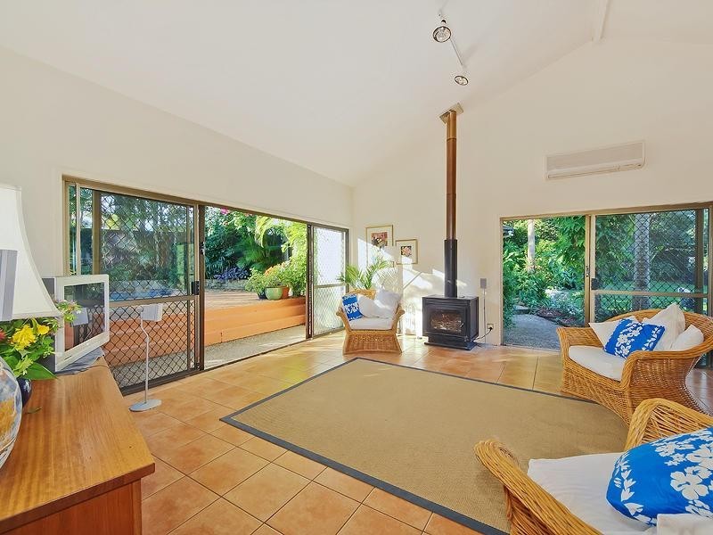 6 Midgera Street, Ashmore QLD 4214