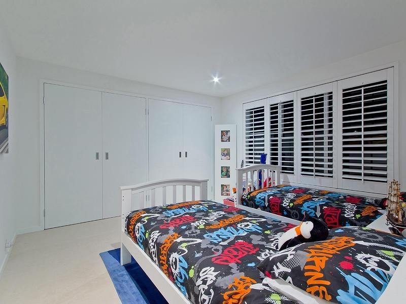 22 Donegal Crescent, Sorrento QLD 4217