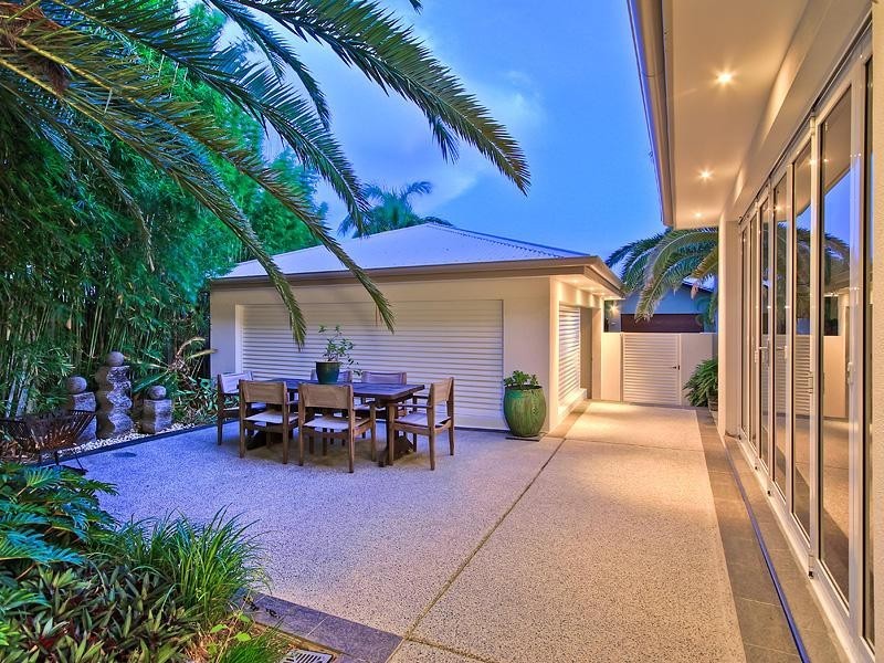 22 Donegal Crescent, Sorrento QLD 4217