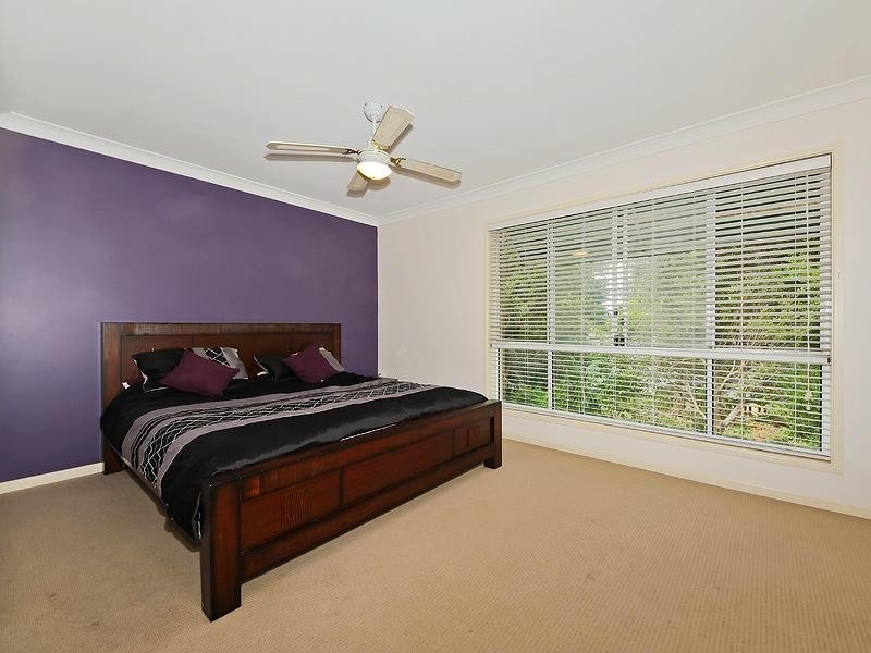 4 30 Government Road, Labrador QLD 4215