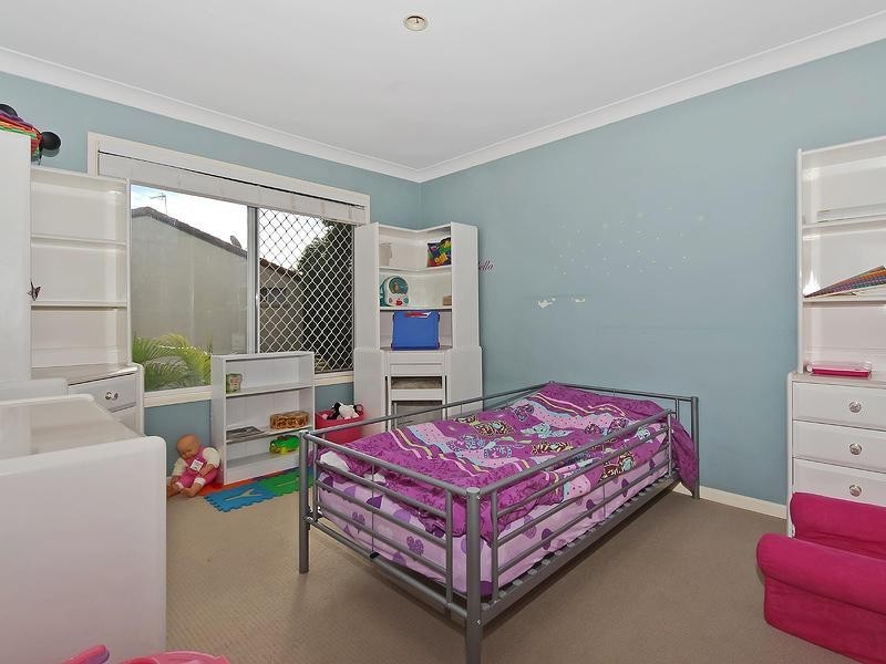 4 30 Government Road, Labrador QLD 4215