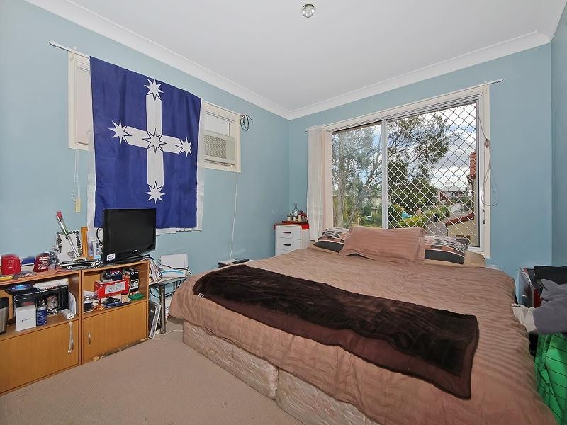 4 30 Government Road, Labrador QLD 4215